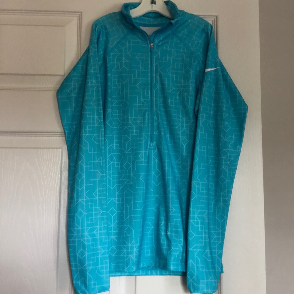 NIKE QUARTER ZIP